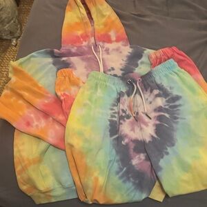 Colorful Tie-Dye Women's Sweatsuit Set